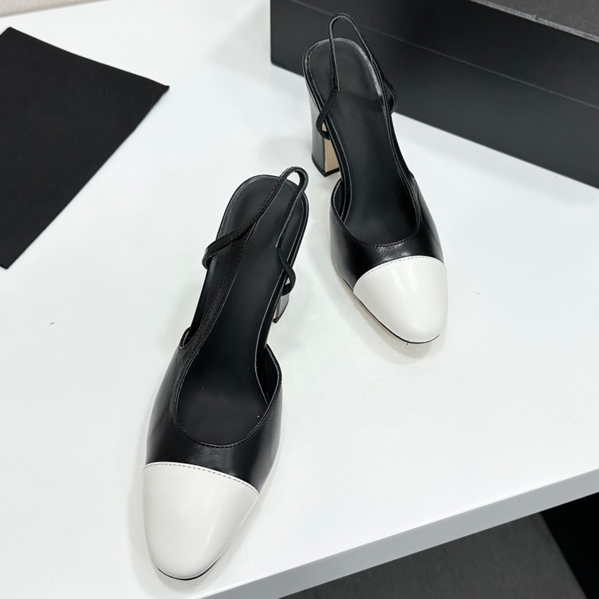 2026 Women's Two-Tone Slingbac - Casual Sandal Leather avis et prix